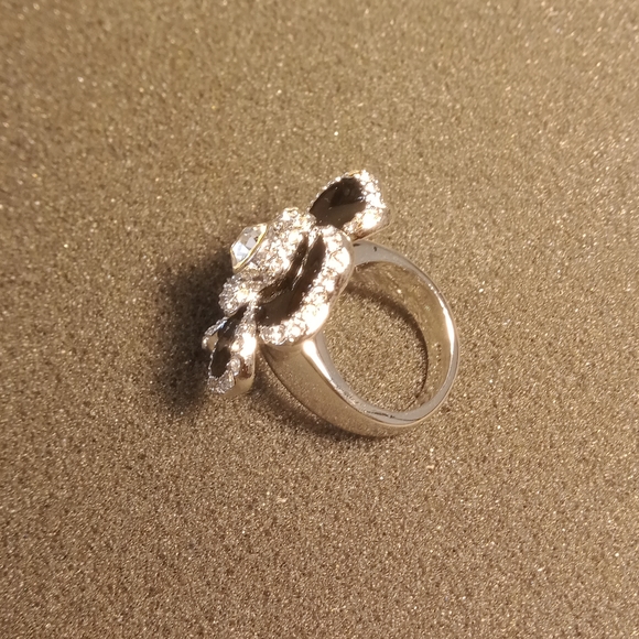 Ring - Picture 3 of 3